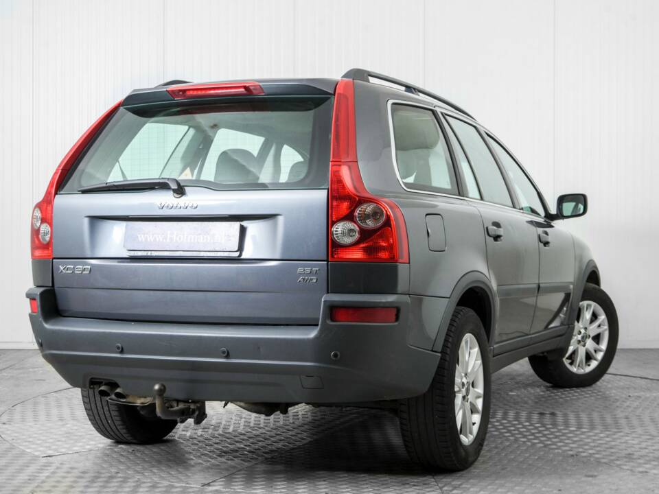 Image 41/43 of Volvo XC90 2.5T (2005)