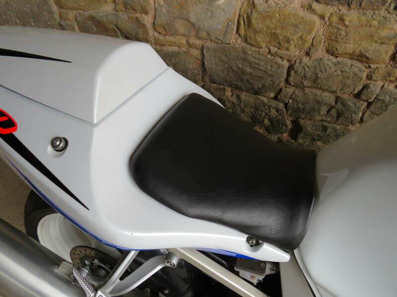 Bild 17/37 von Suzuki DUMMY (2002)