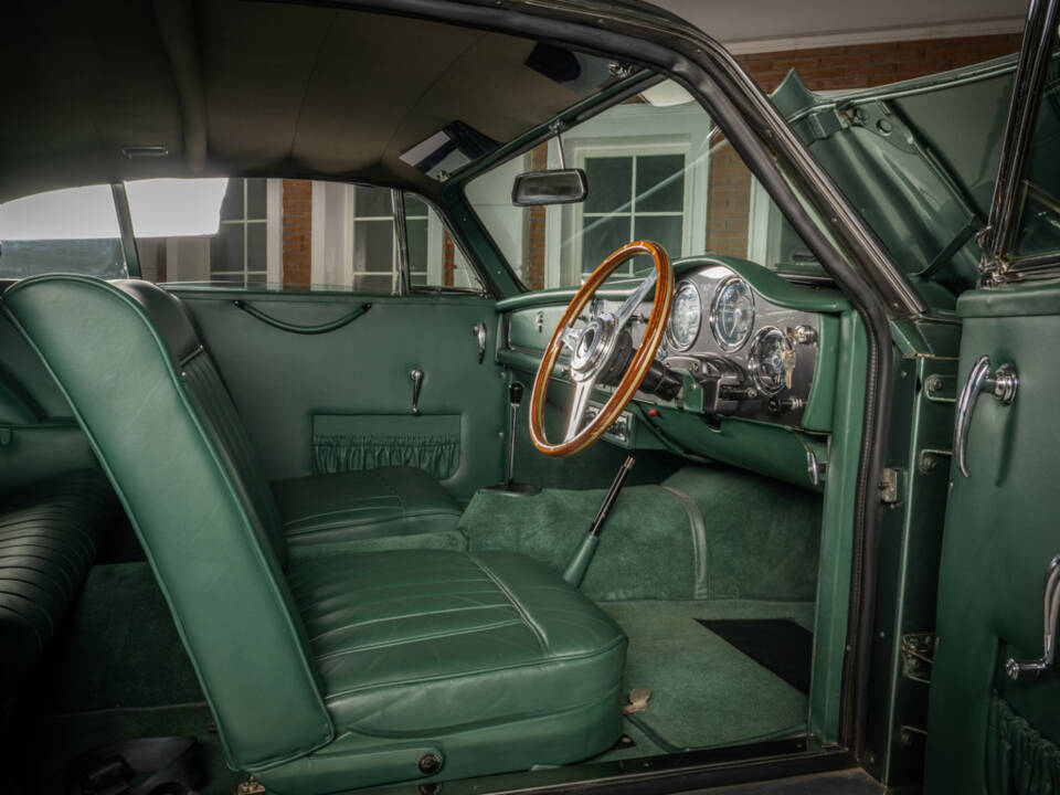 Immagine 18/30 di Aston Martin DB 4 Prototype (1957)