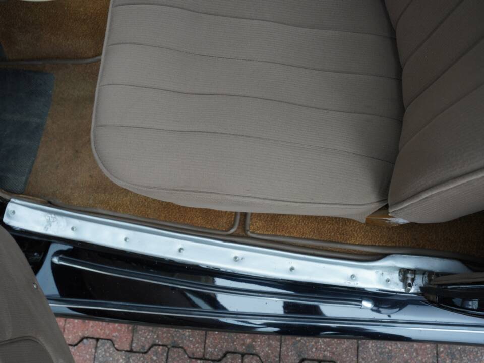 Image 19/50 of FIAT 1100 B (1947)