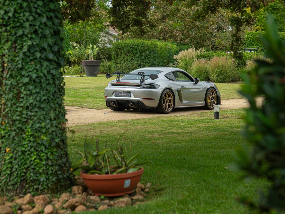 Image 2/100 of Porsche 718 Cayman GT4 RS Weissach (2024)