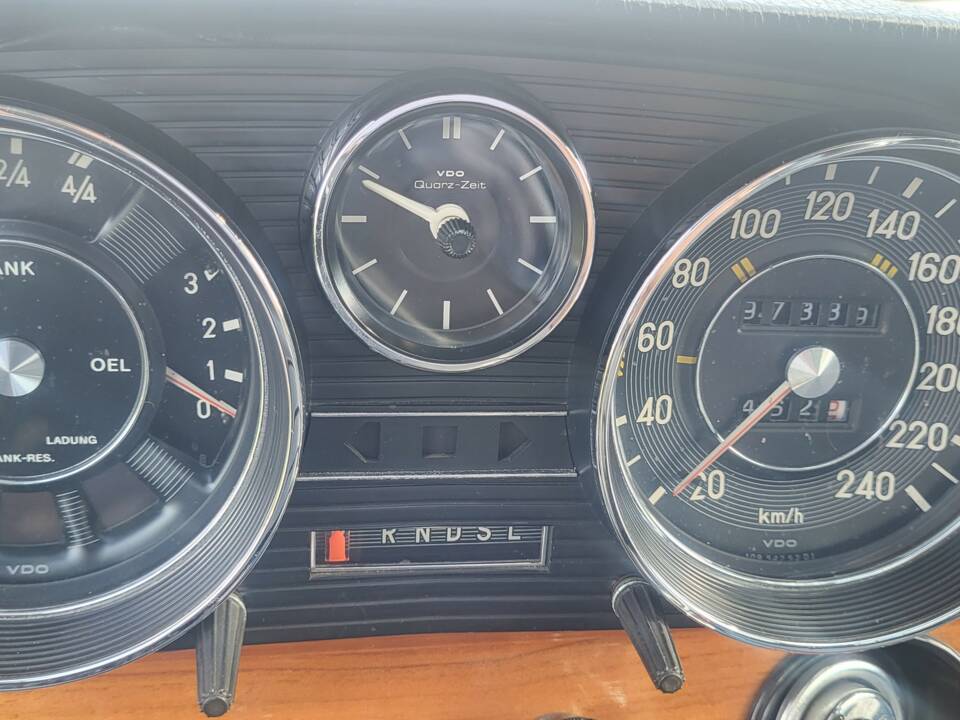 Afbeelding 9/9 van Mercedes-Benz 300 SEL 3.5 (1971)