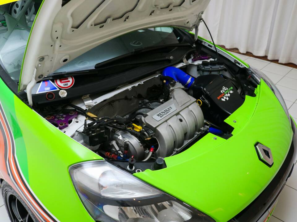 Afbeelding 12/17 van Renault Clio II 2.0 RS Cup (2007)