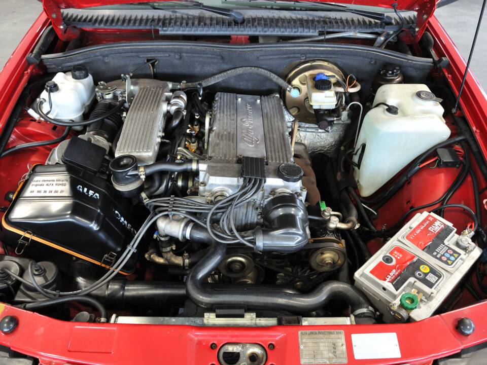 Bild 7/30 von Alfa Romeo 75 2.0 Twin Spark (1988)