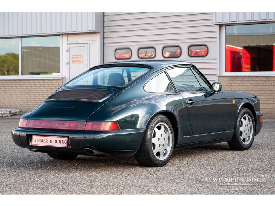 Image 15/42 of Porsche 911 Carrera 4 (1990)