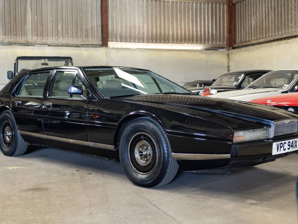 Image 1/44 de Aston Martin Lagonda (1981)