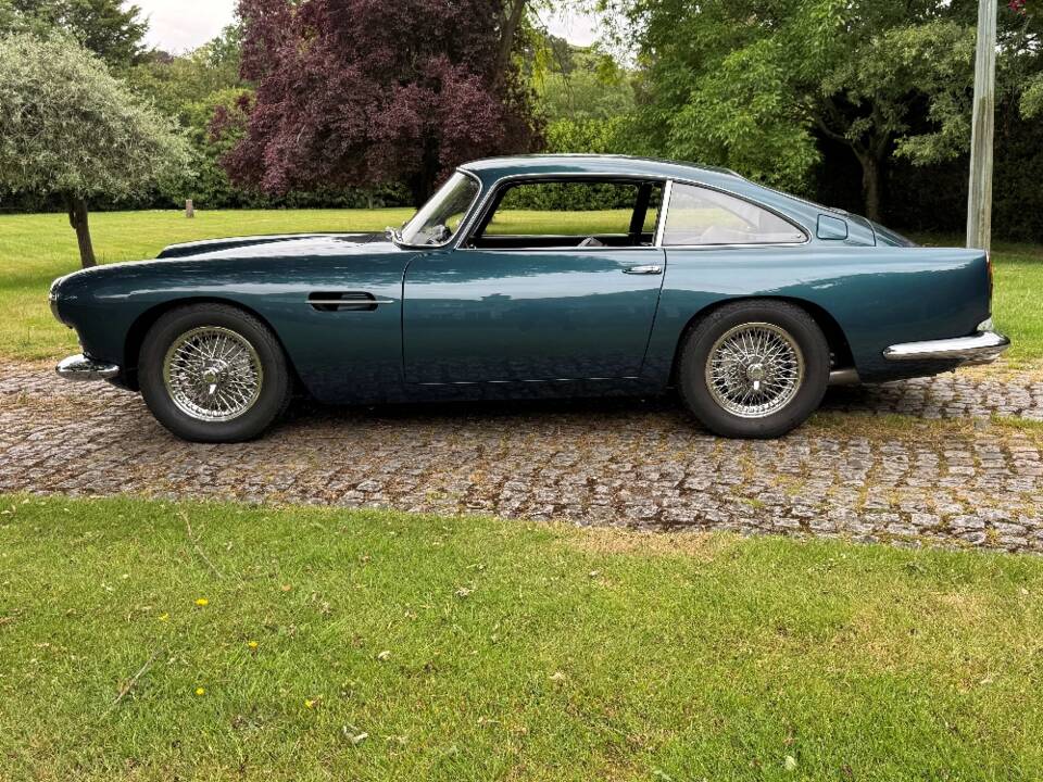 Image 11/30 de Aston Martin DB 4 (1959)
