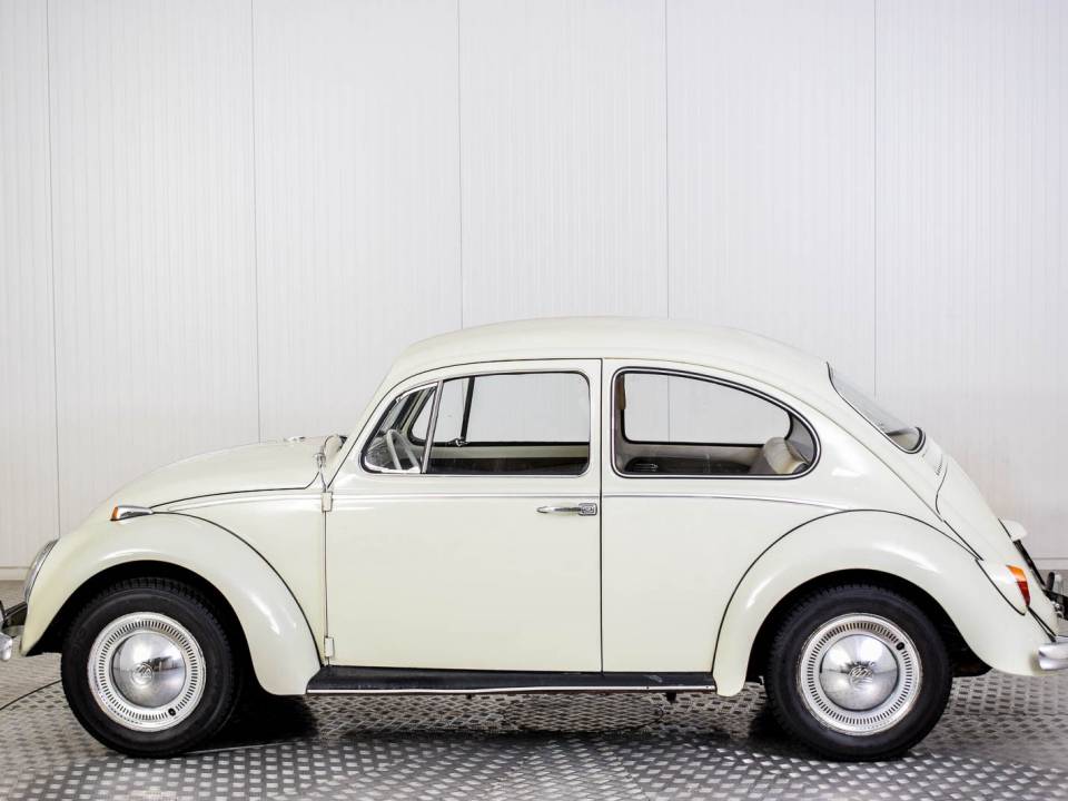 Image 22/50 of Volkswagen Beetle 1200 (1965)