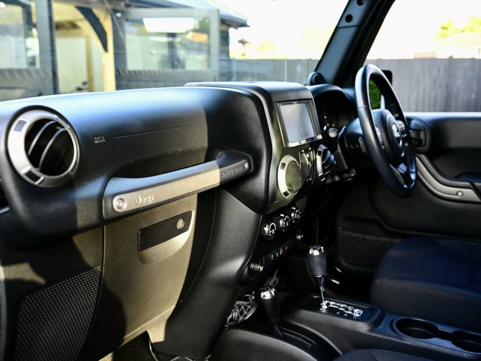 Image 38/50 of Jeep Wrangler 3.6 V6 (2014)