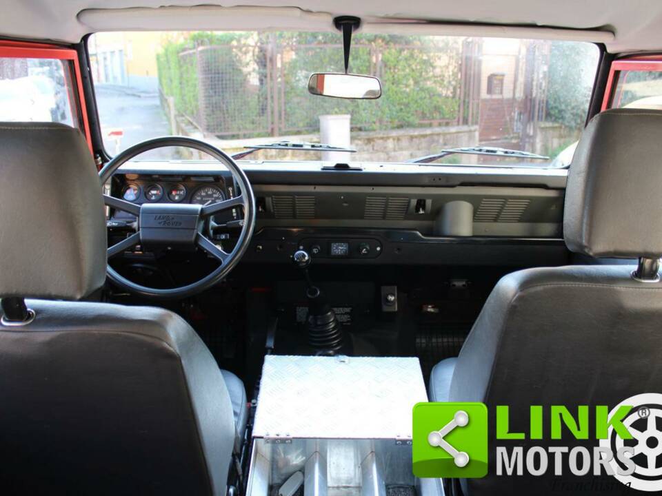 Bild 6/10 von Land Rover Defender 110 (1990)