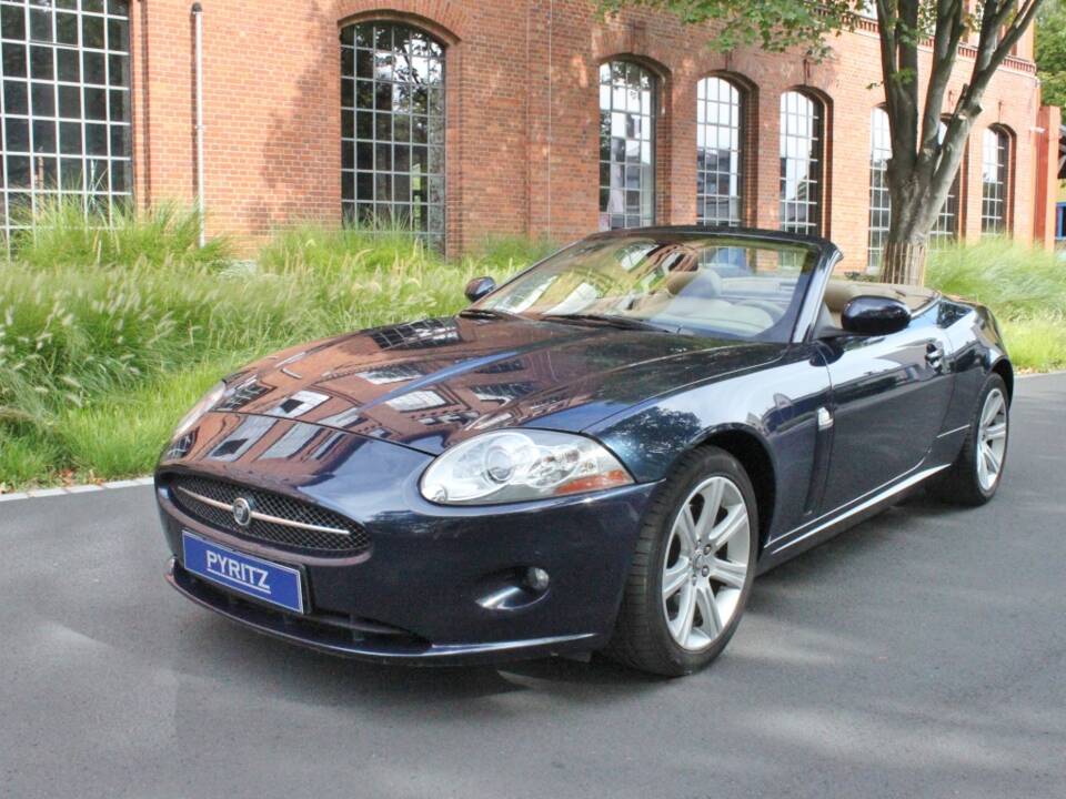 Image 1/23 of Jaguar XK 4.2 (2006)