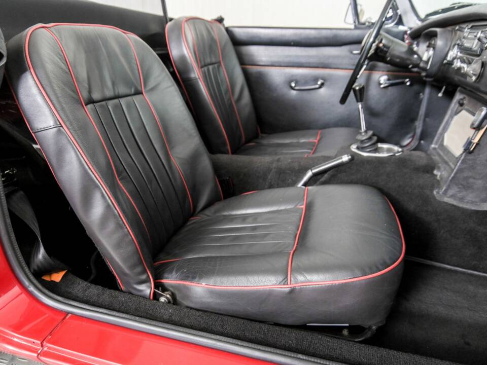 Afbeelding 21/50 van MG MGB (1966)