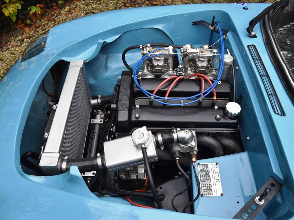 Image 39/44 of Lotus Elan (1965)