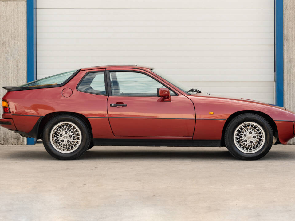 Image 5/58 of Porsche 924 Turbo (1982)