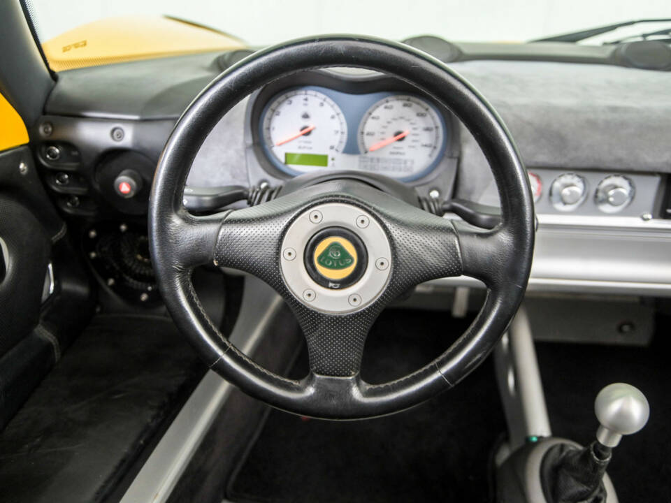 Image 8/50 of Lotus Elise (2003)