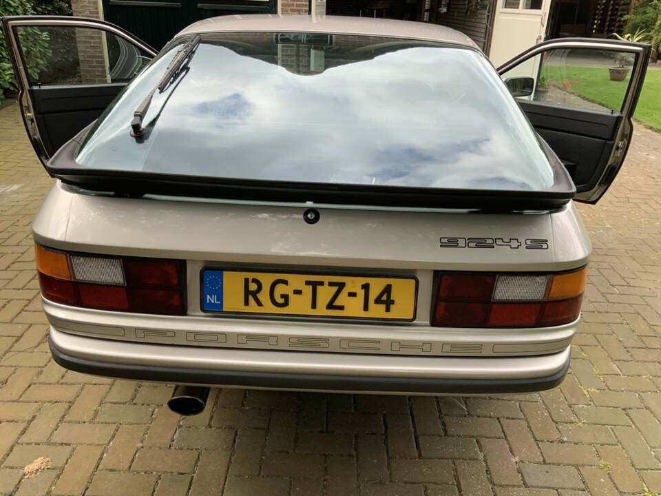 Image 5/8 of Porsche 924 S (1986)