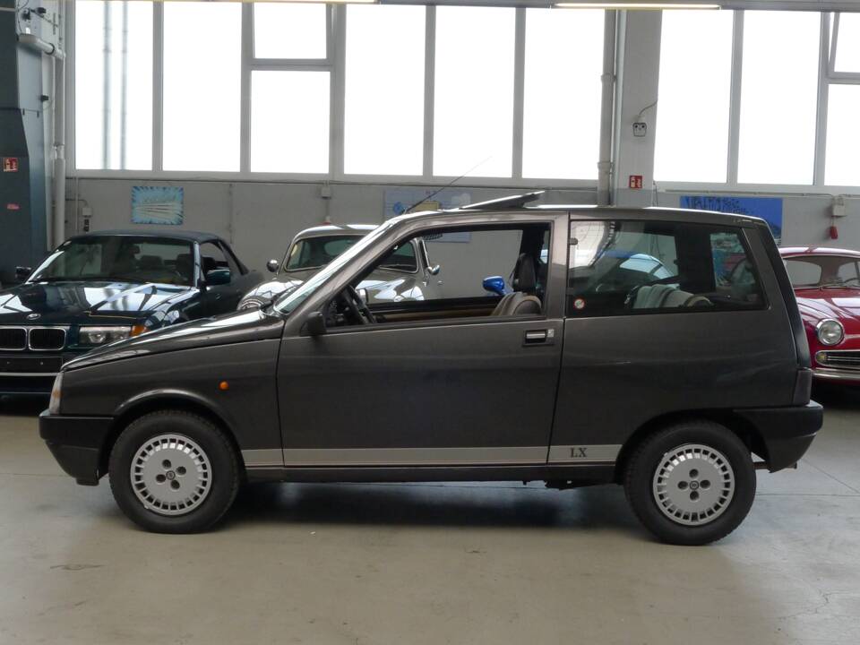 Image 37/47 of Lancia Y10 LX I.E. (1991)