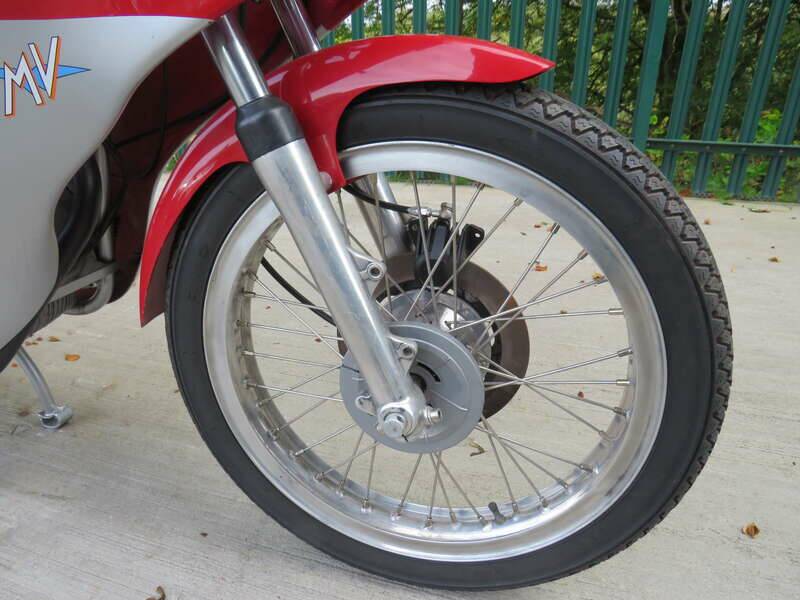 Bild 31/45 von MV Agusta 125 Sport (1976)