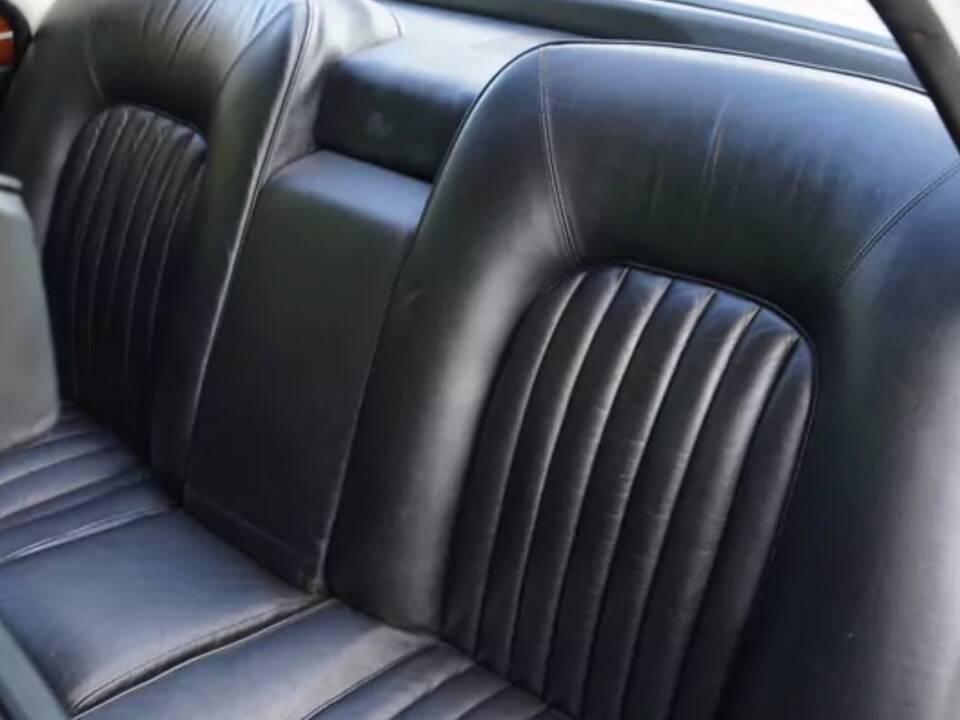 Image 27/37 of Rover 3.5 Litre Coupe (1970)