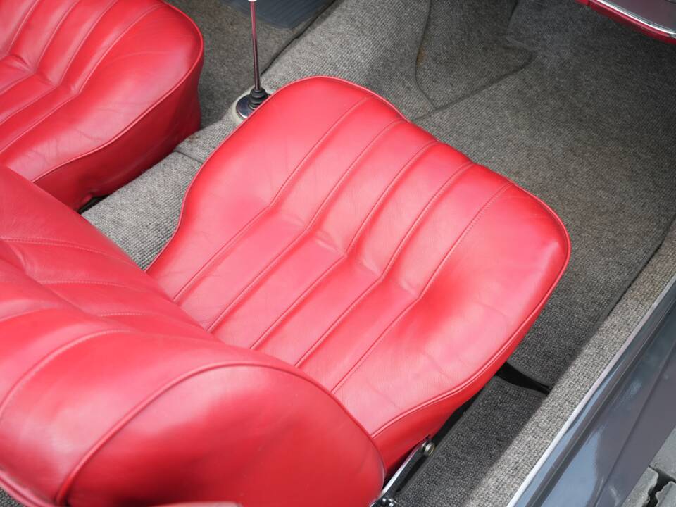 Image 19/50 de Mercedes-Benz 190 SL (1961)