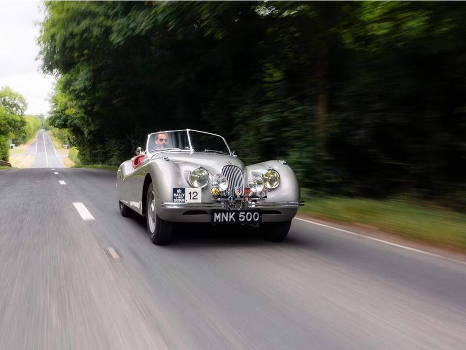 Image 2/12 of Jaguar XK 120 OTS (1951)