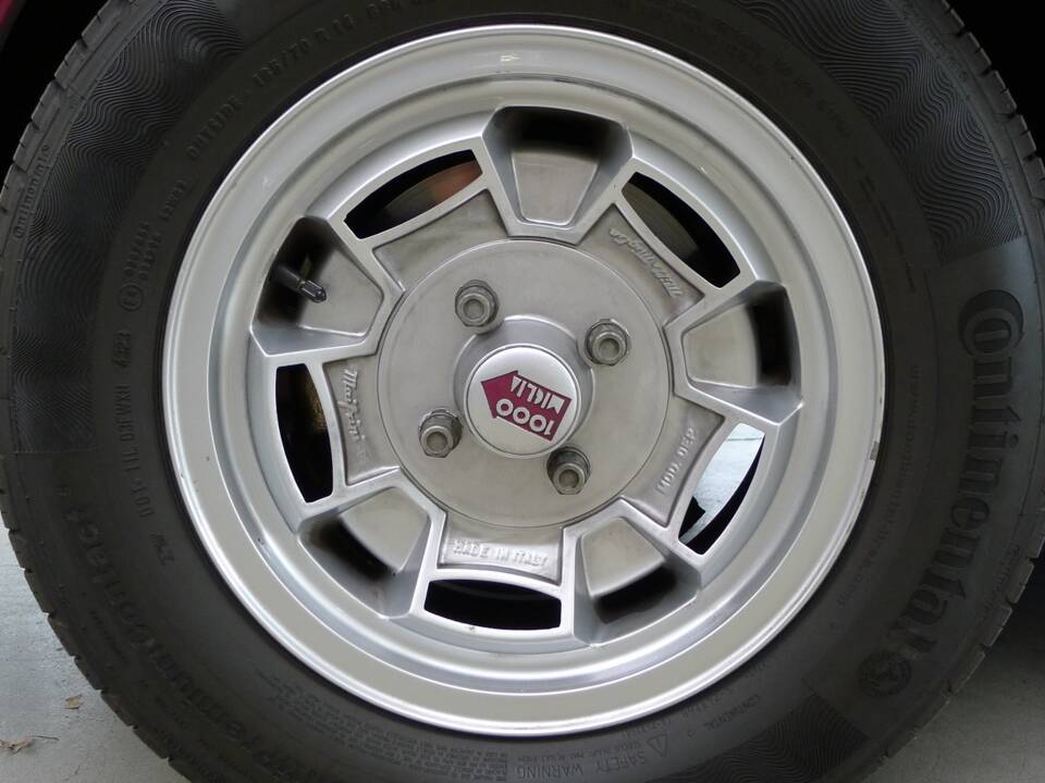 Bild 31/36 von Alfa Romeo 2000 GT Veloce (1975)