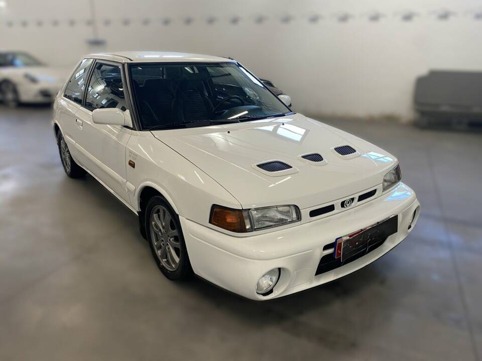 Image 3/8 of Mazda 323 GT-R (1992)