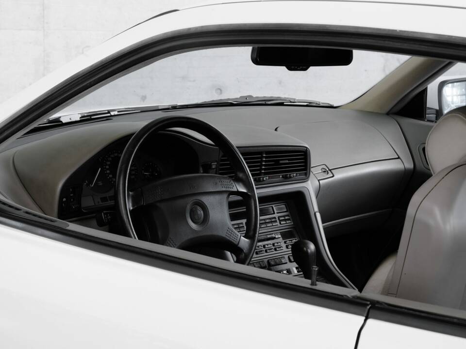 Bild 17/45 von BMW 850i (1990)