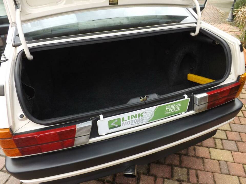 Afbeelding 21/50 van Alfa Romeo 75 2.0 (1986)