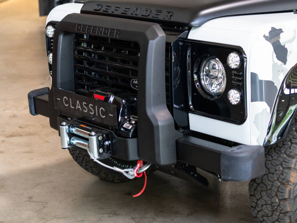 Bild 23/30 von Land Rover Defender 90 Works V8 (2012)