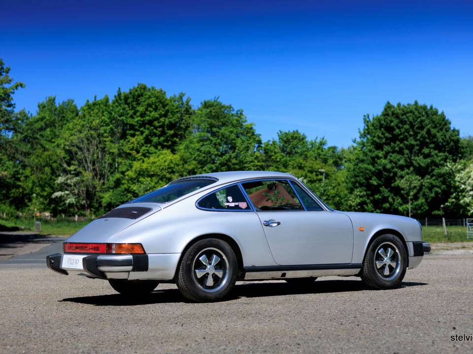 Image 13/42 de Porsche 911 2.7 (1974)