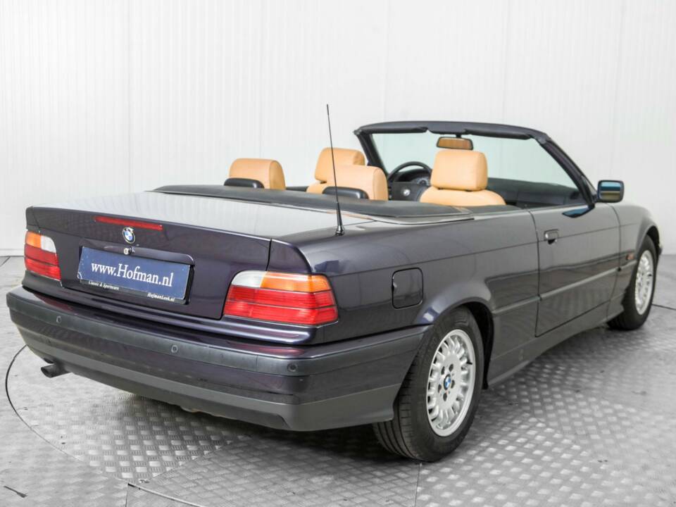 Bild 26/50 von BMW 318i (1996)