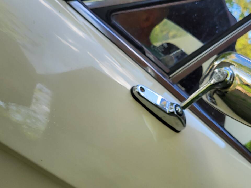 Image 15/37 of Alfa Romeo Spider Veloce 2000 (1982)