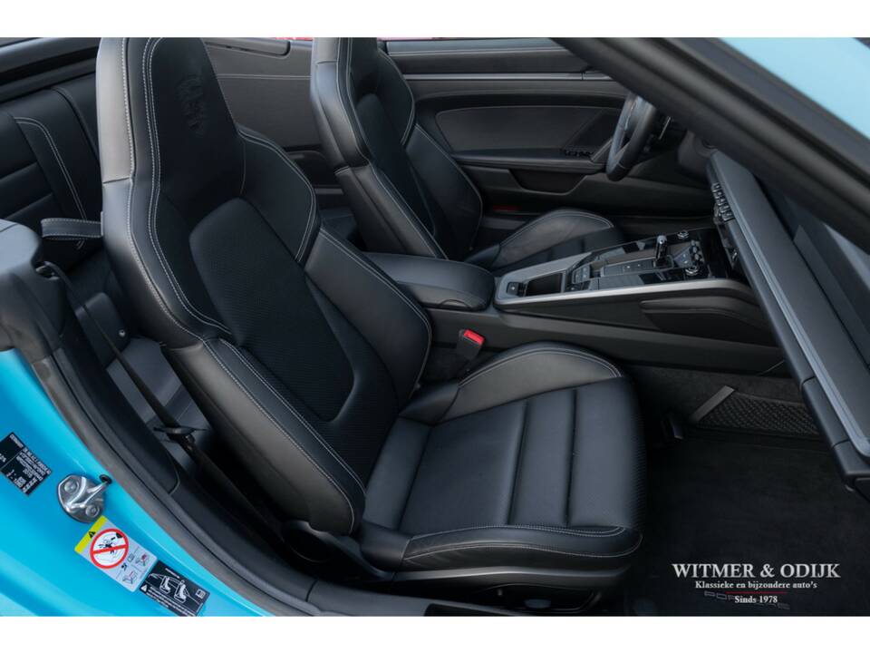 Image 7/42 of Porsche 911 Carrera (2020)