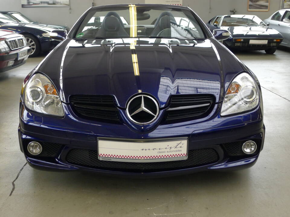 Image 26/45 of Mercedes-Benz SLK 55 AMG (2005)