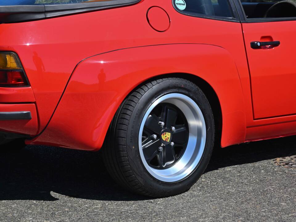 Image 29/50 of Porsche 924 Carrera GT (1986)