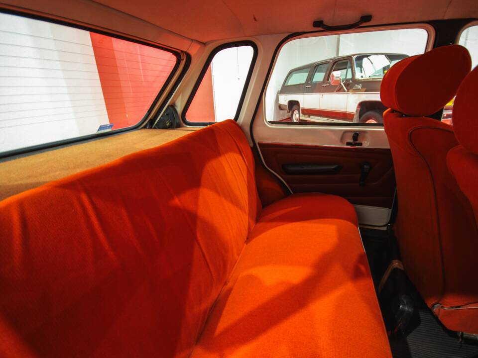 Afbeelding 12/16 van Renault R 6 GTL (1980)
