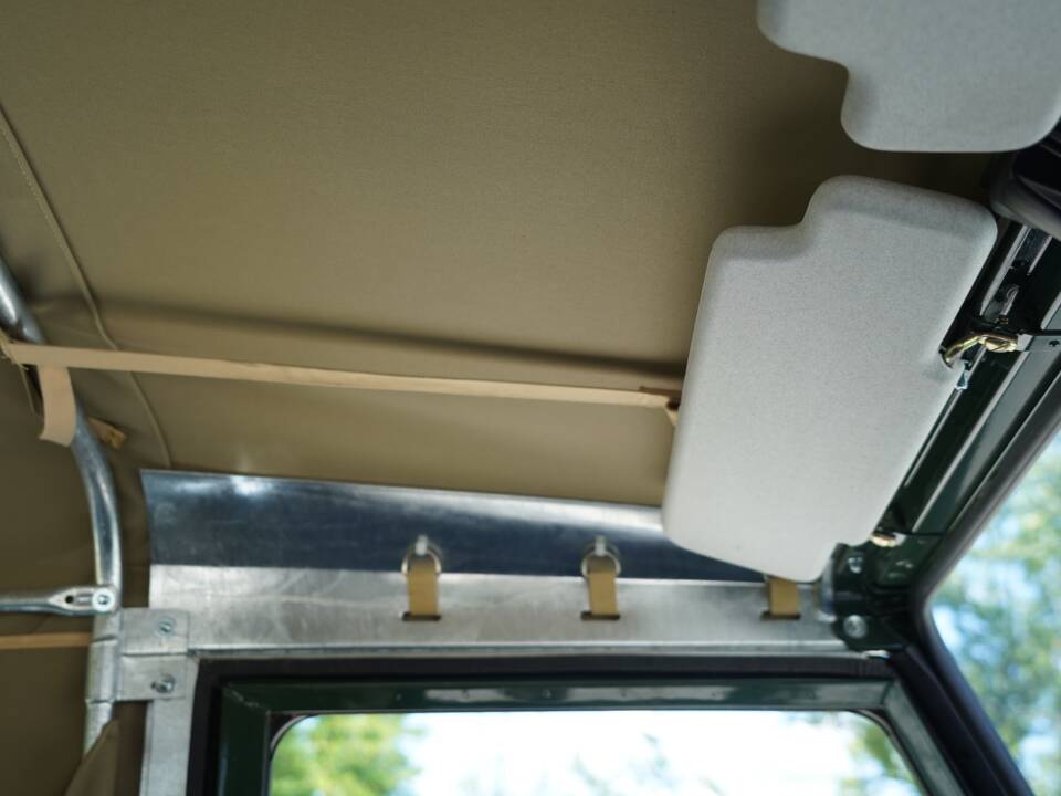 Image 20/64 of Land Rover Defender 90 Td5 (1999)