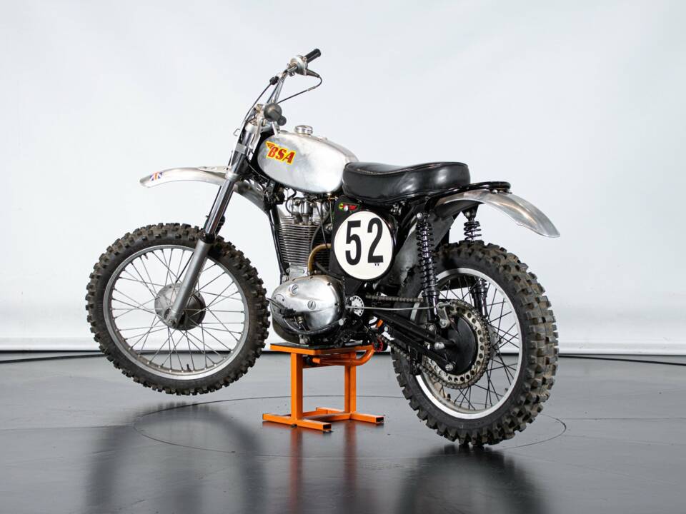 Bild 8/50 von BSA DUMMY (1974)