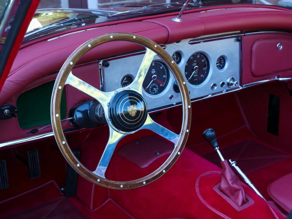 Image 3/50 of Jaguar XK 150 3.4 S DHC (1958)