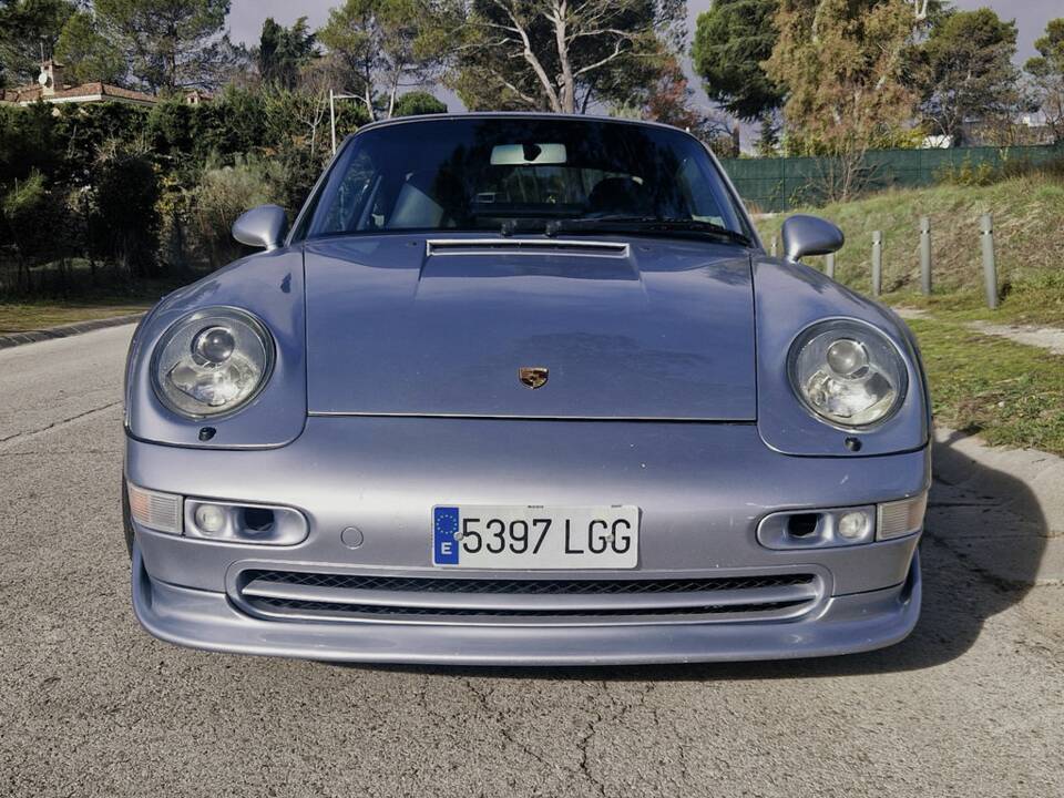 Image 3/8 of Porsche 911 Carrera (1995)