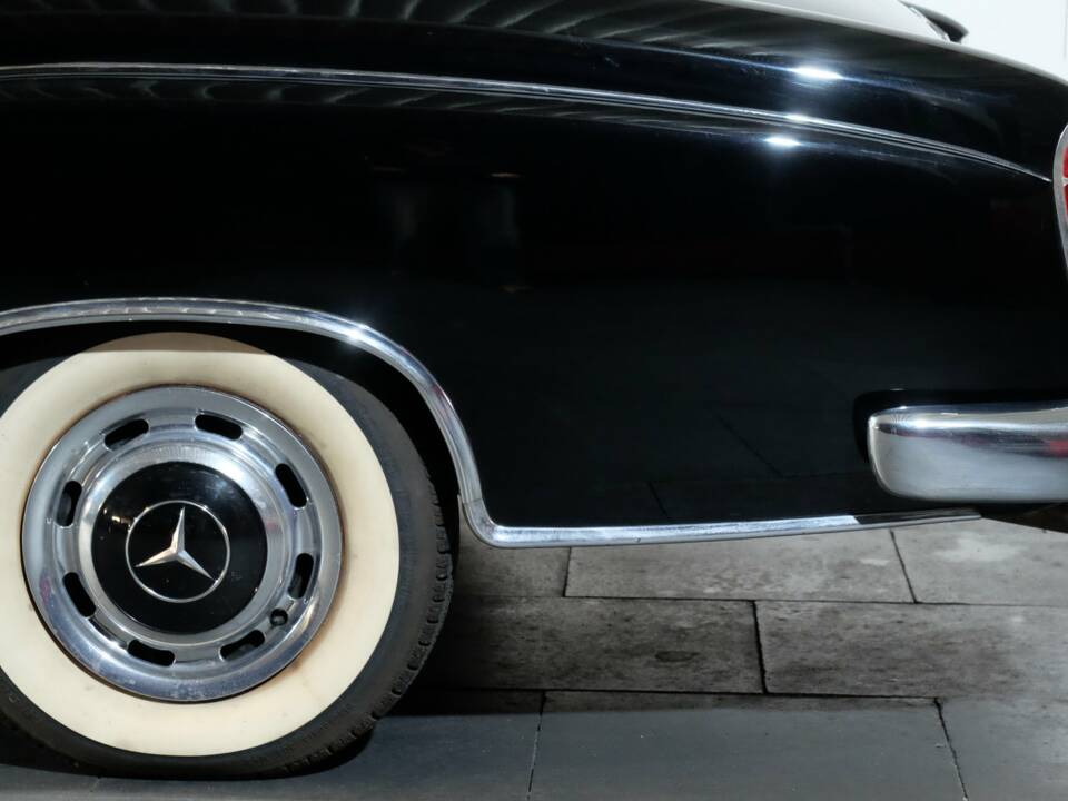 Image 21/30 of Mercedes-Benz 220 S Cabriolet (1957)