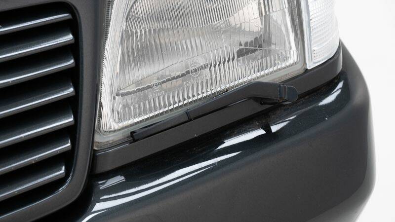 Image 14/15 of Mercedes-Benz 500 SL (1992)