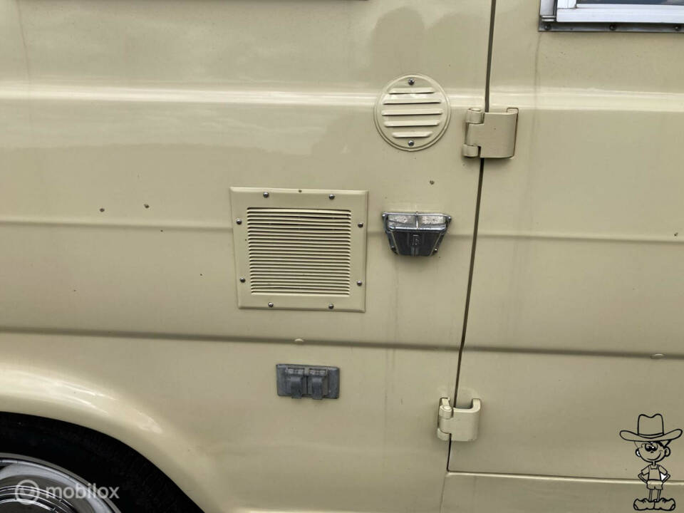 Image 9/50 of Ford Econoline E 300 (1971)