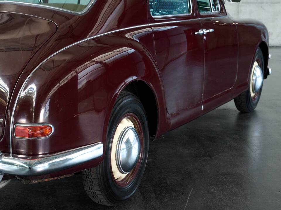 Image 30/50 of Lancia Aurelia B12 (1955)