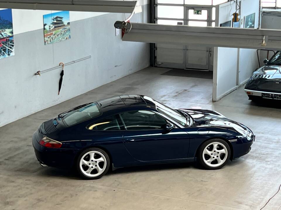 Image 5/44 de Porsche 911 Carrera (2000)