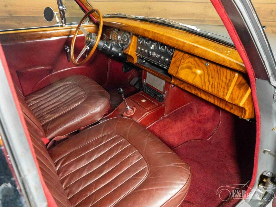 Image 8/19 de Jaguar Mk II 3.8 (1967)