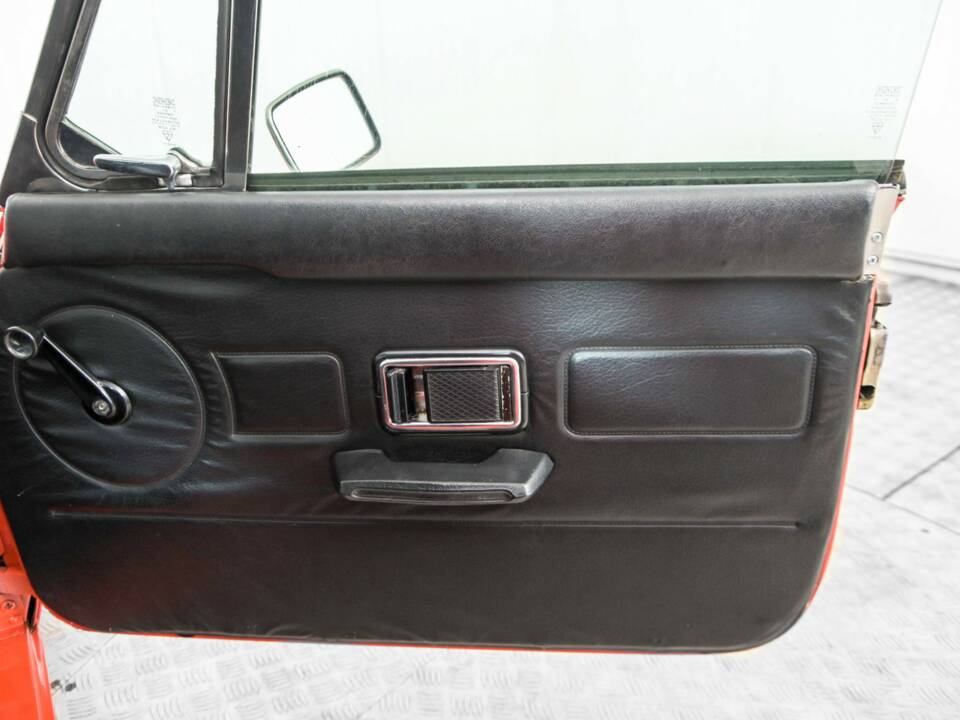 Bild 33/50 von MG MGB GT V8 SEC (1978)
