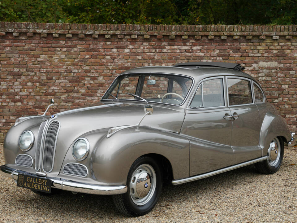 Immagine 43/50 di BMW 501 V8 (1965)