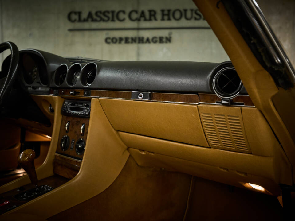 Image 63/99 of Mercedes-Benz 300 SL (1987)